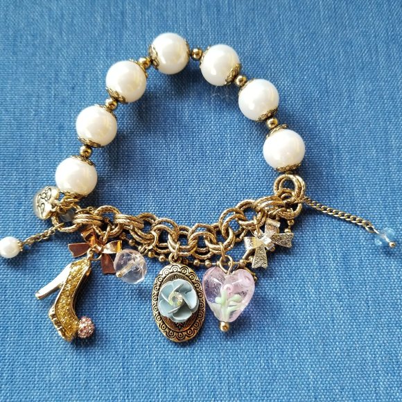 Betsey Johnson Half-Stretch Floral High Heel Charm Bracelet - GPC - Picture 6 of 6